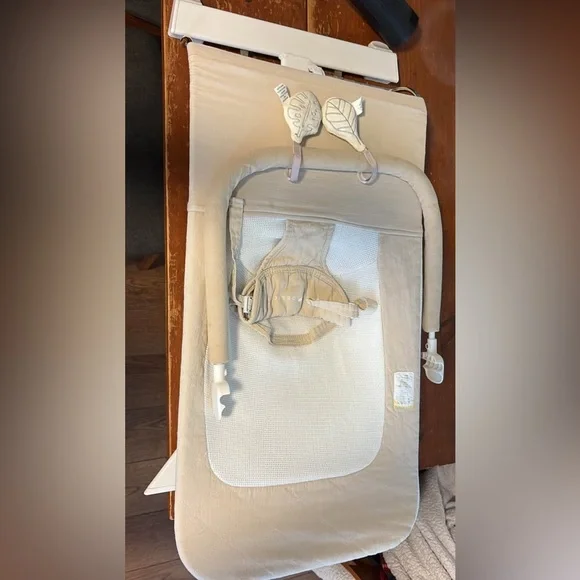 Baby Trend Bouncing Chair - Picture 6 of 6